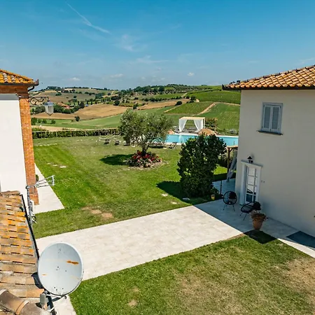 Апартаменты Agriturismo Antica Corte - Peonie Монтепульчано